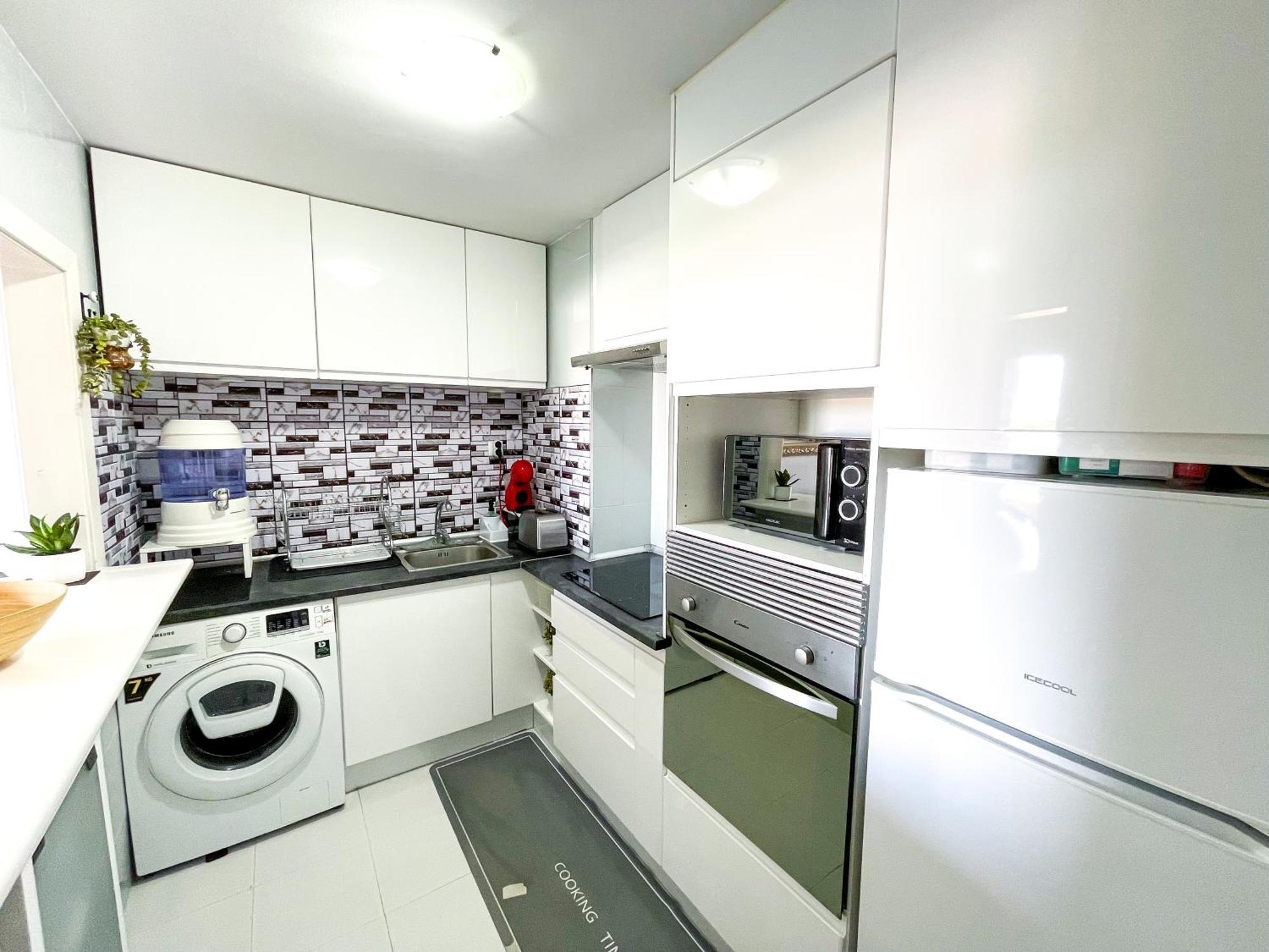 Modern Apartment With Terrace - 2 Min From The Beach Estepona Ngoại thất bức ảnh