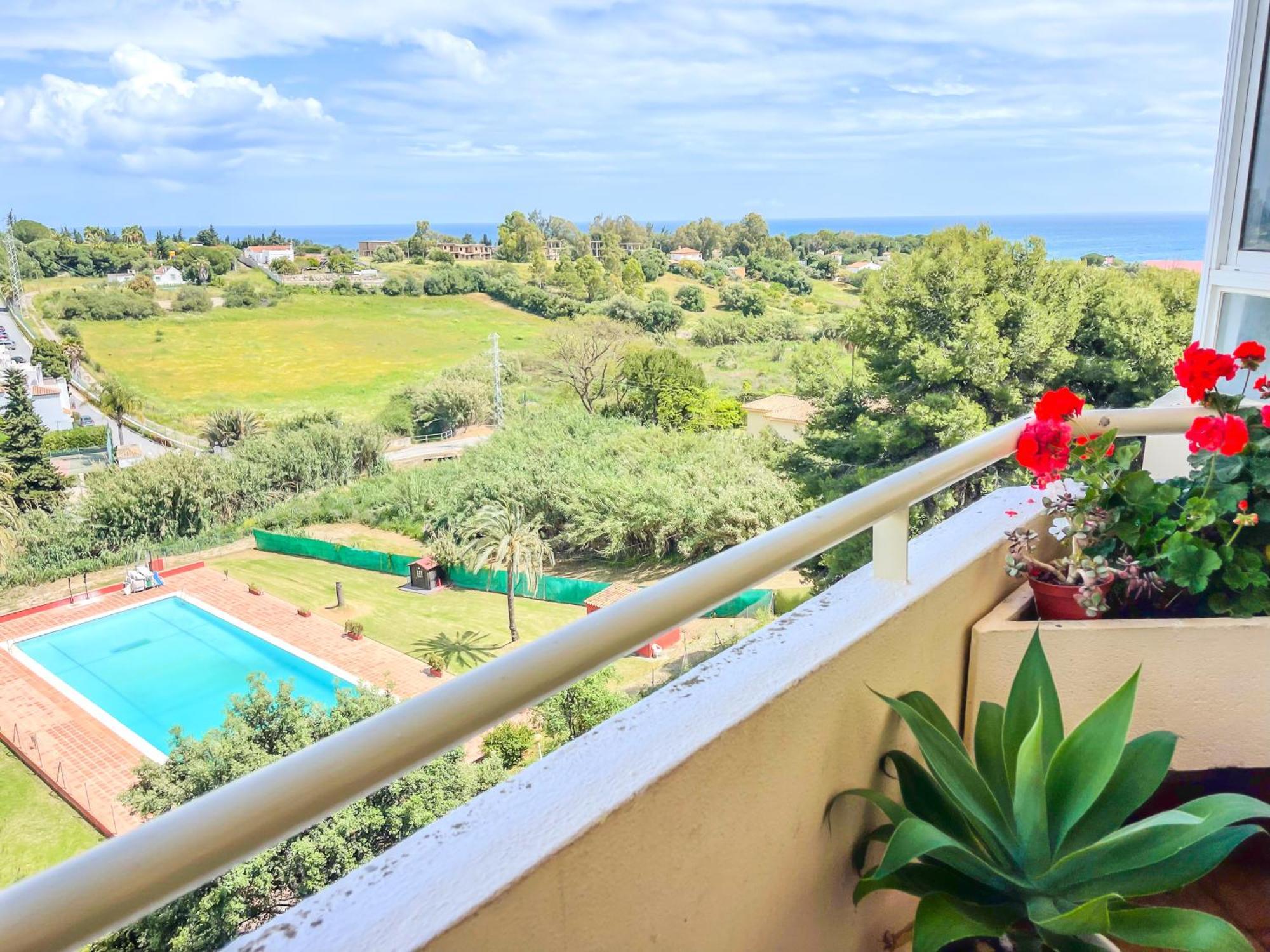 Modern Apartment With Terrace - 2 Min From The Beach Estepona Ngoại thất bức ảnh